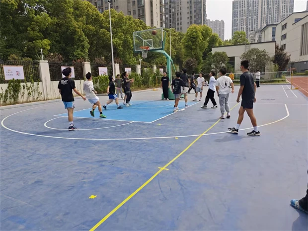 如何结合营养补充提升篮球主力的体能恢复_0